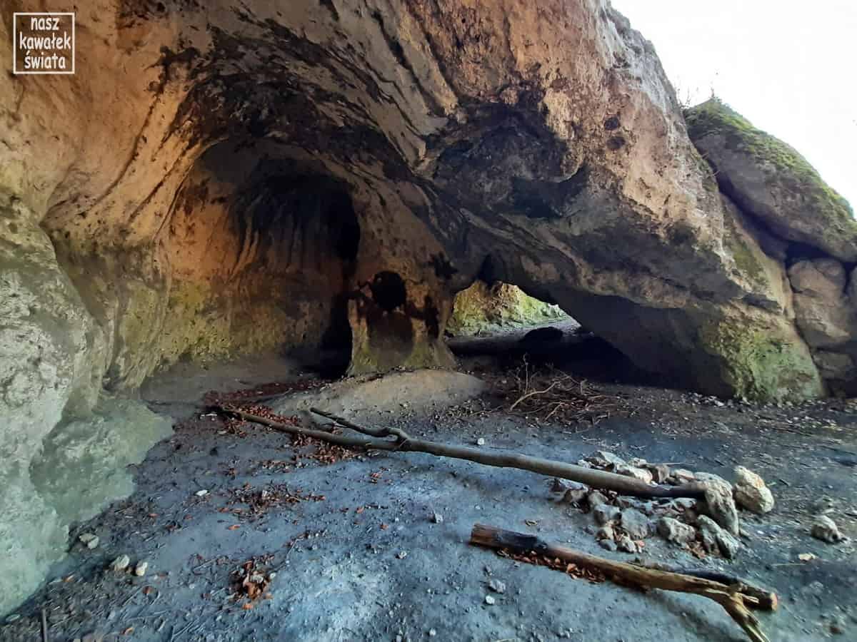 Jaskinia Jasna koło Smolenia.